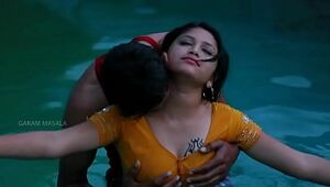 Red-hot Mamatha romance with stud buddy in swimming pool-1